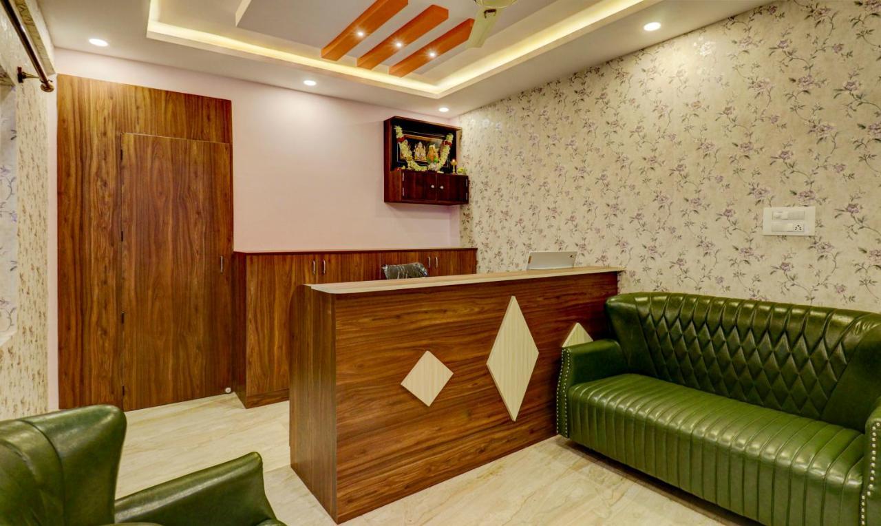 Treebo Three Street Inn บังกาลอร์ ภายนอก รูปภาพ